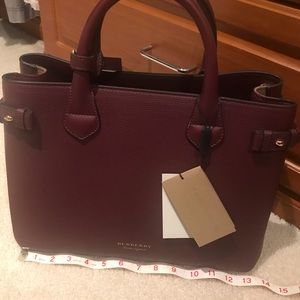 NWT! Burberry Derby Leather Medium Banner Tote